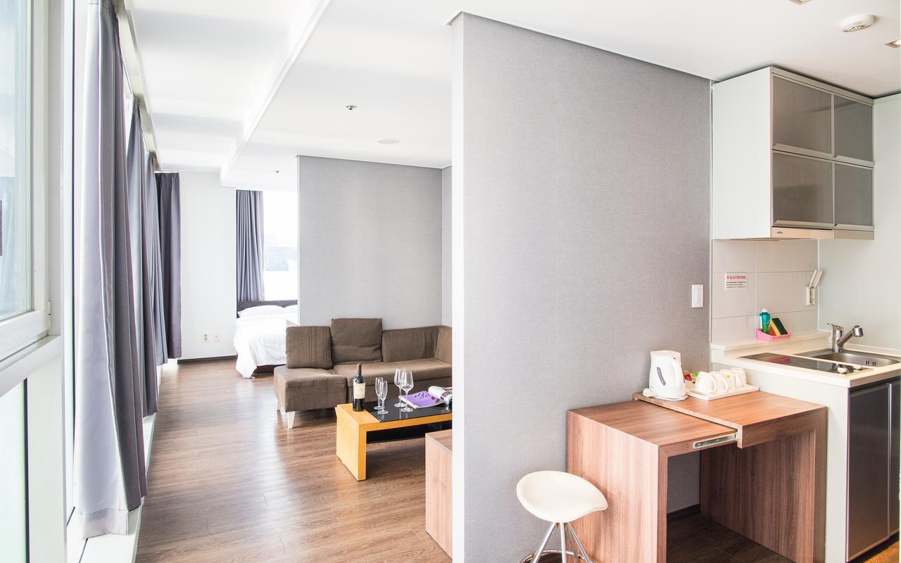 Hotel Arinus Shinchon Seoul Exterior photo