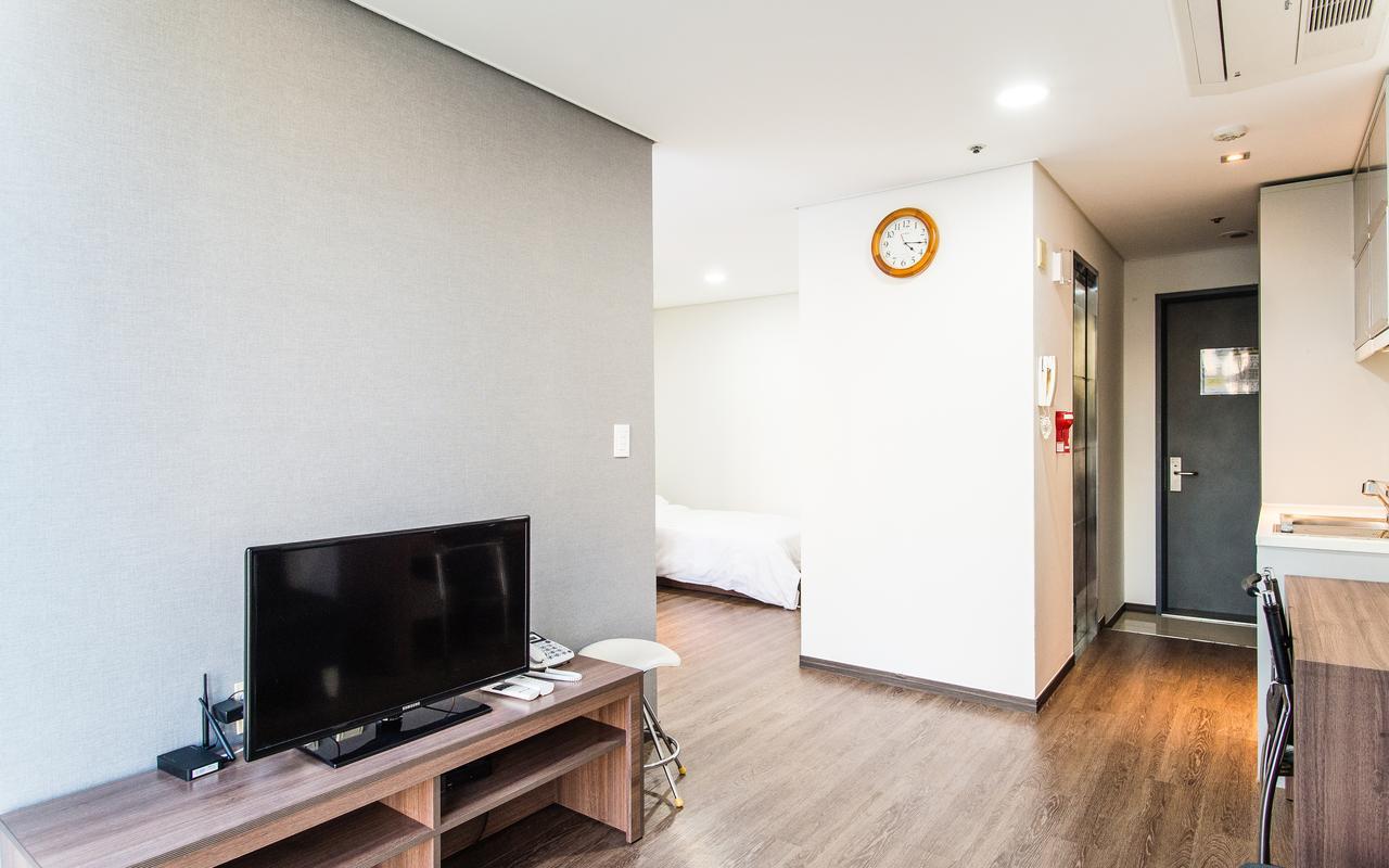 Hotel Arinus Shinchon Seoul Exterior photo